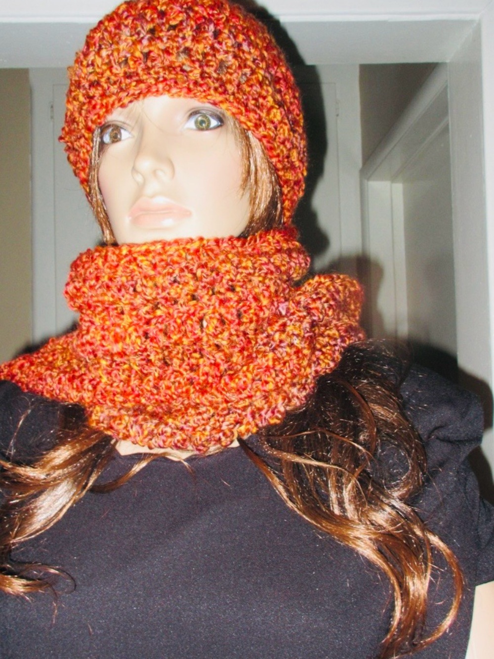 Stunning Autumn Fall  Scarf and Hat Set Hand Crochet New